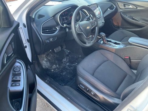 Used 2023 Chevrolet Malibu LT image 7