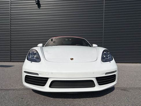 Certified 2019 Porsche 718 Boxster RWD image 8