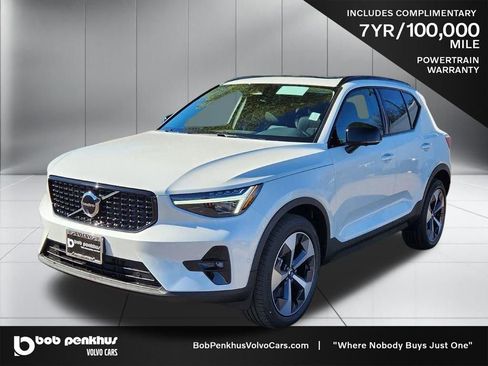 New 2026 Volvo XC40 B5 Plus w/ Protection Package Premier AWD/4WD image 26