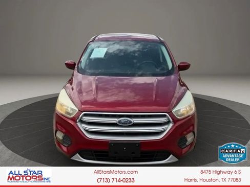 Used 2017 Ford Escape SE FWD image 2