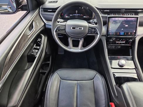 Used 2023 Jeep Grand Cherokee L Overland RWD image 13