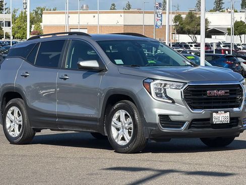 Used 2023 GMC Terrain SLE w/ Driver Convenience Package FWD image 5