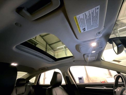 Used 2020 Ford Fusion Energi Titanium image 22