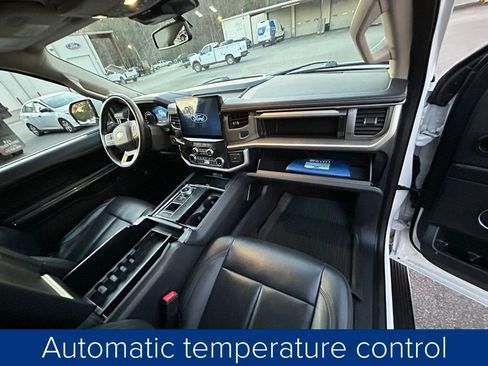 Used 2022 Ford Expedition XLT image 28