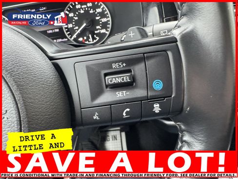 Used 2024 Nissan Pathfinder SV image 26