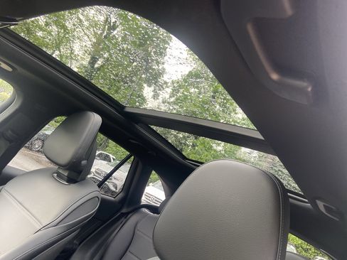 Certified 2025 Mercedes-Benz GLC 300 image 24