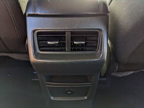 Used 2023 Ford Edge SE AWD/4WD image 17