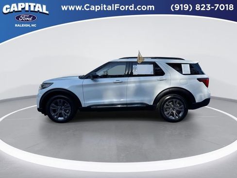 Certified 2025 Ford Explorer Active w/ Active Comfort Package AWD/4WD image 5