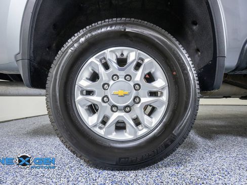 Used 2025 Chevrolet Silverado 2500 LTZ w/ LTZ Convenience Package AWD/4WD image 47