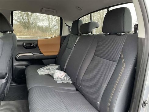 Used 2020 Toyota Tacoma SR5 image 17