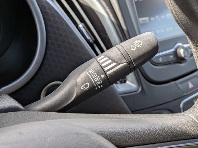 Used 2018 Chevrolet Malibu LS FWD image 25