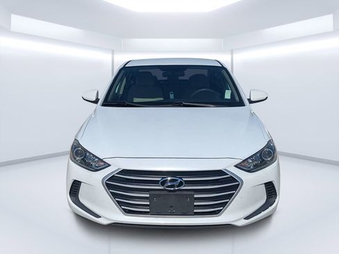 Used 2017 Hyundai Elantra SE FWD image 8