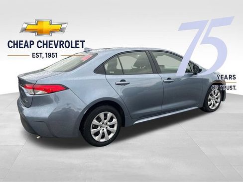 Used 2025 Toyota Corolla LE FWD image 5