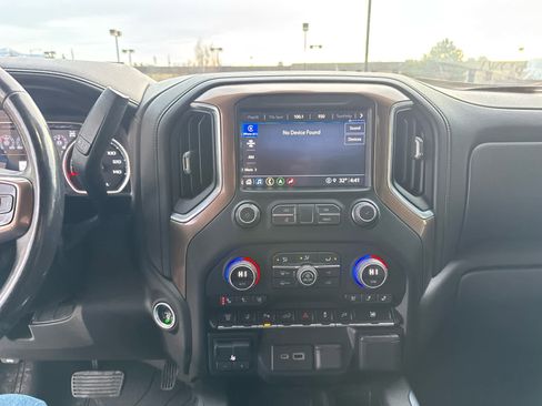 Used 2022 Chevrolet Silverado 3500 High Country w/ Technology Package image 19