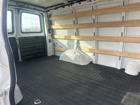Used 2024 Chevrolet Express 2500 w/ Driver Convenience Package image 17