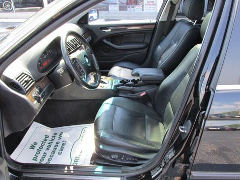 Used 2004 BMW 325xi Wagon image 5
