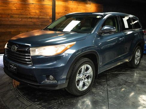 Used 2014 Toyota Highlander Limited Platinum AWD/4WD image 2