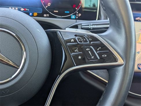 Used 2025 Mercedes-Benz E 350 4MATIC Sedan image 28