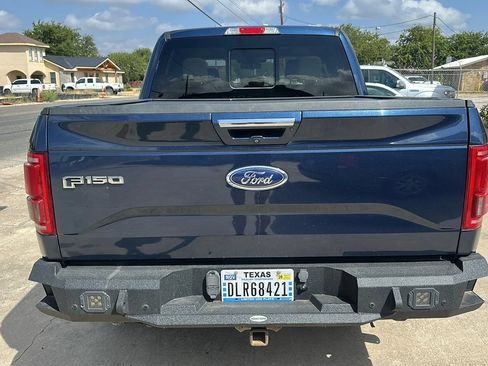 Used 2015 Ford F150 Lariat w/ Equipment Group 502A Luxury AWD/4WD image 4