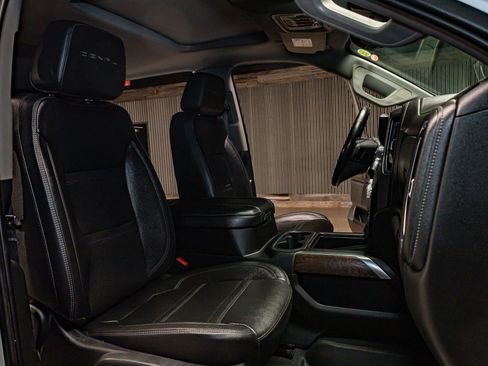Used 2023 GMC Sierra 3500 Denali w/ Denali Ultimate Package image 28