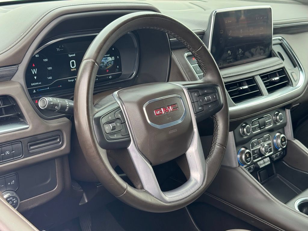 Used 2024 GMC Yukon XL SLT AWD/4WD image 19