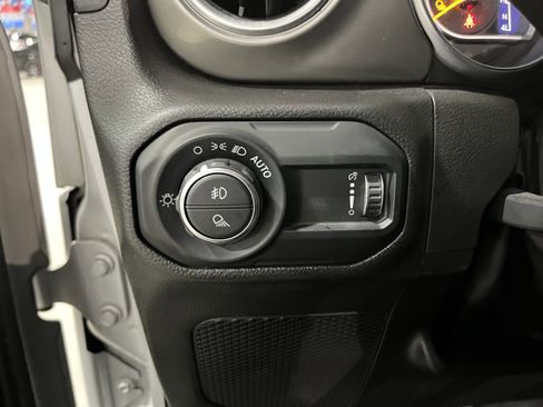 Certified 2023 Jeep Gladiator Overland image 24