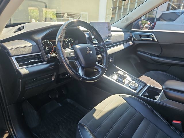 Used 2024 Mitsubishi Outlander SE Black Edition AWD/4WD image 17