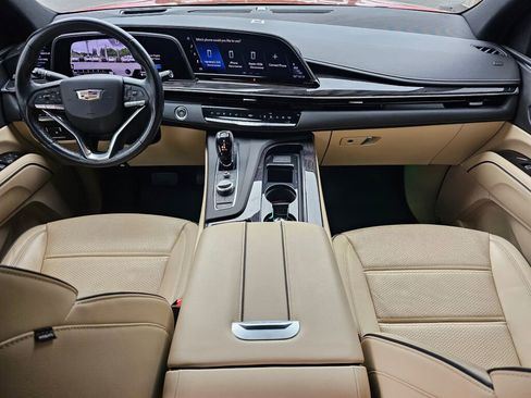 Used 2022 Cadillac Escalade Premium Luxury AWD/4WD image 23
