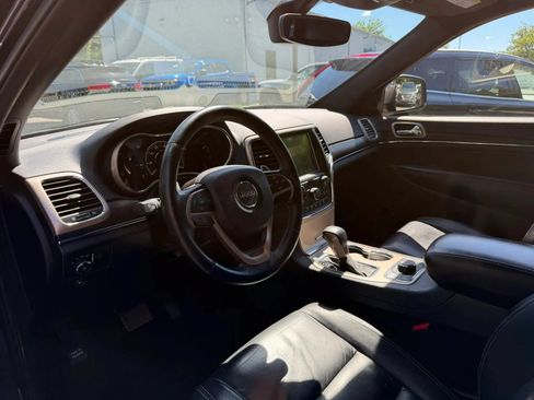 Used 2017 Jeep Grand Cherokee Limited AWD/4WD image 11