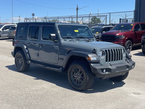 Used 2024 Jeep Wrangler Unlimited Sport AWD/4WD image 1