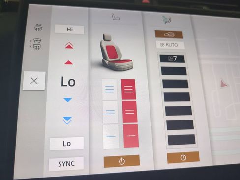 Used 2025 Land Rover Range Rover Velar Dynamic SE image 29