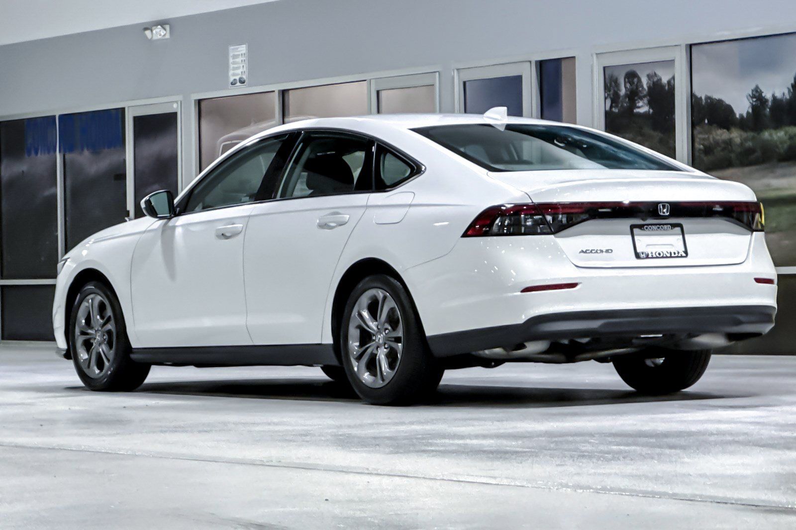 Used 2024 Honda Accord EX image 3
