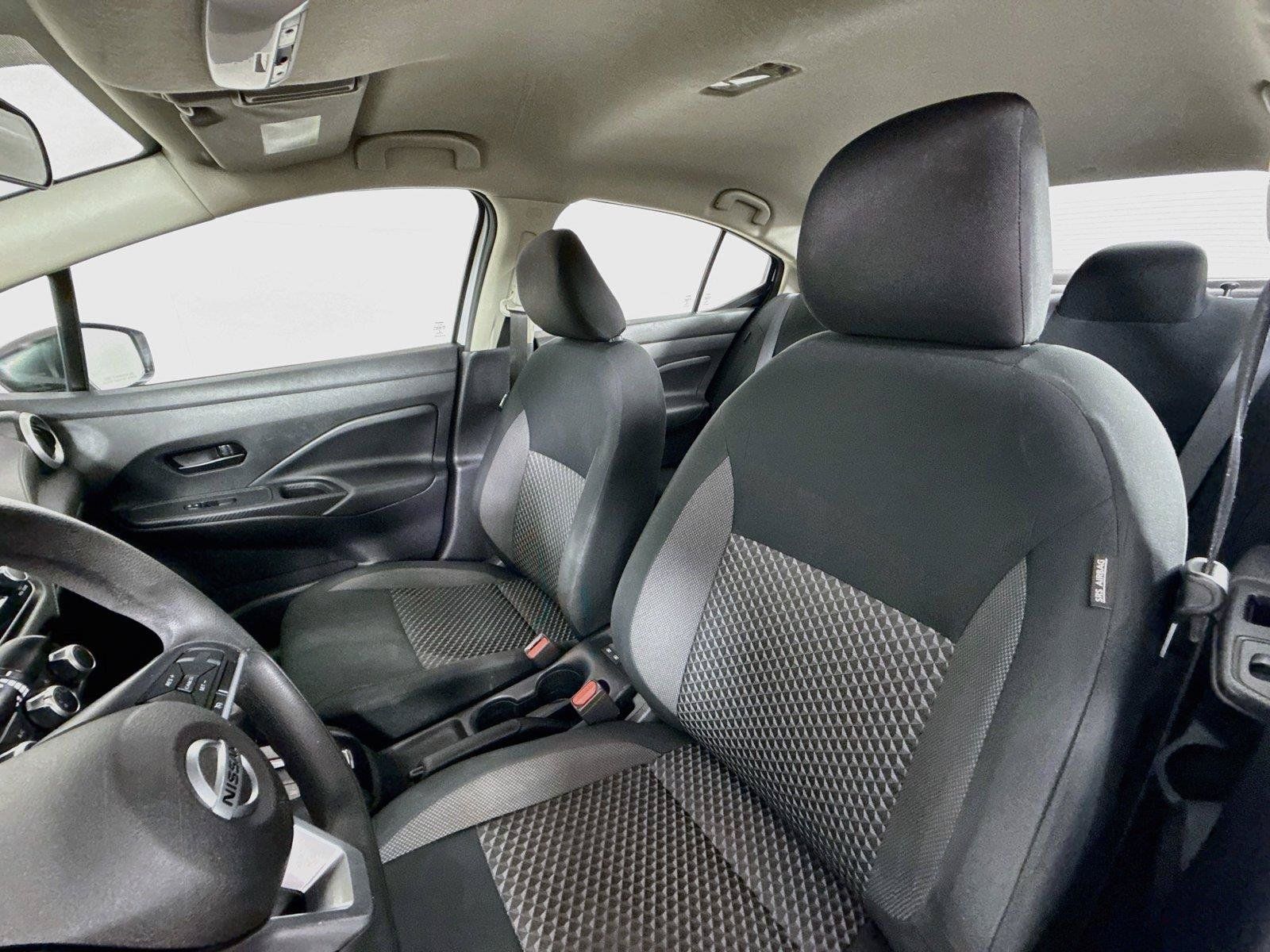 Used 2020 Nissan Versa S FWD image 3