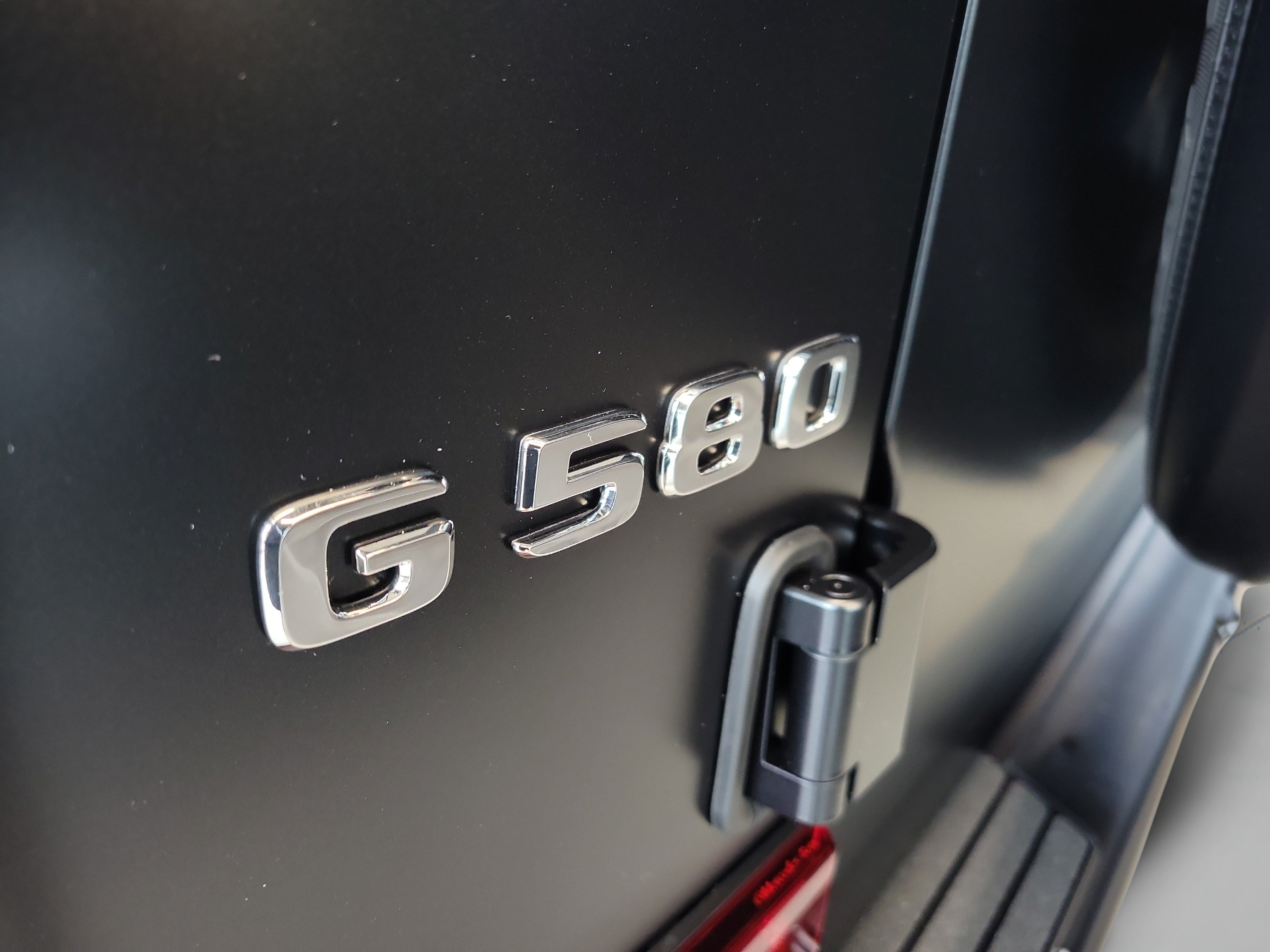 New 2027 Mercedes-Benz G 580 e image 31