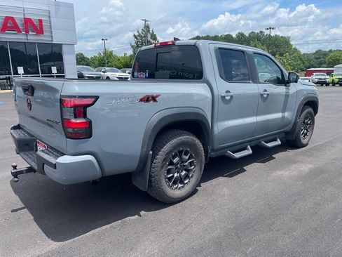 Used 2023 Nissan Frontier PRO-4X w/ Pro-4X Premium Package AWD/4WD image 2