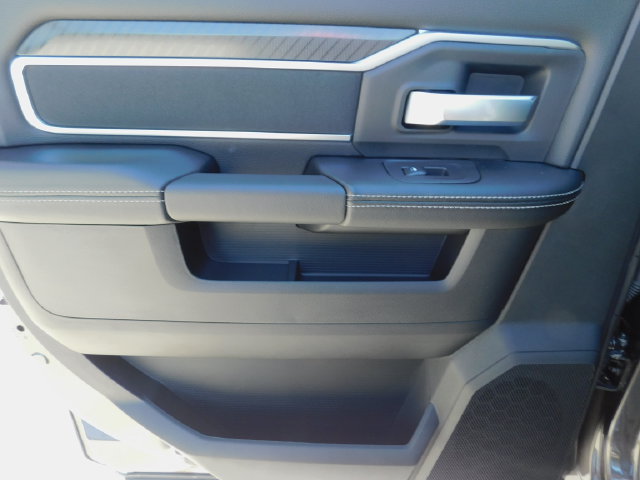 New 2026 RAM 3500 Big Horn AWD/4WD image 28