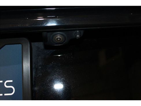 Used 2019 Land Rover Range Rover Velar R-Dynamic SE image 20