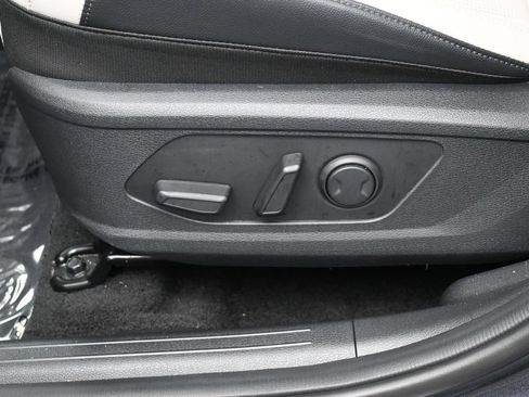 Used 2026 Kia Sportage EX FWD image 12