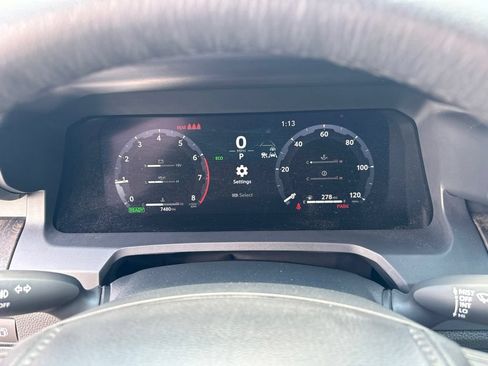 Certified 2025 Toyota Tacoma Limited AWD/4WD image 20
