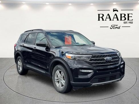 Used 2023 Ford Explorer XLT w/ Equipment Group 202A AWD/4WD image 3