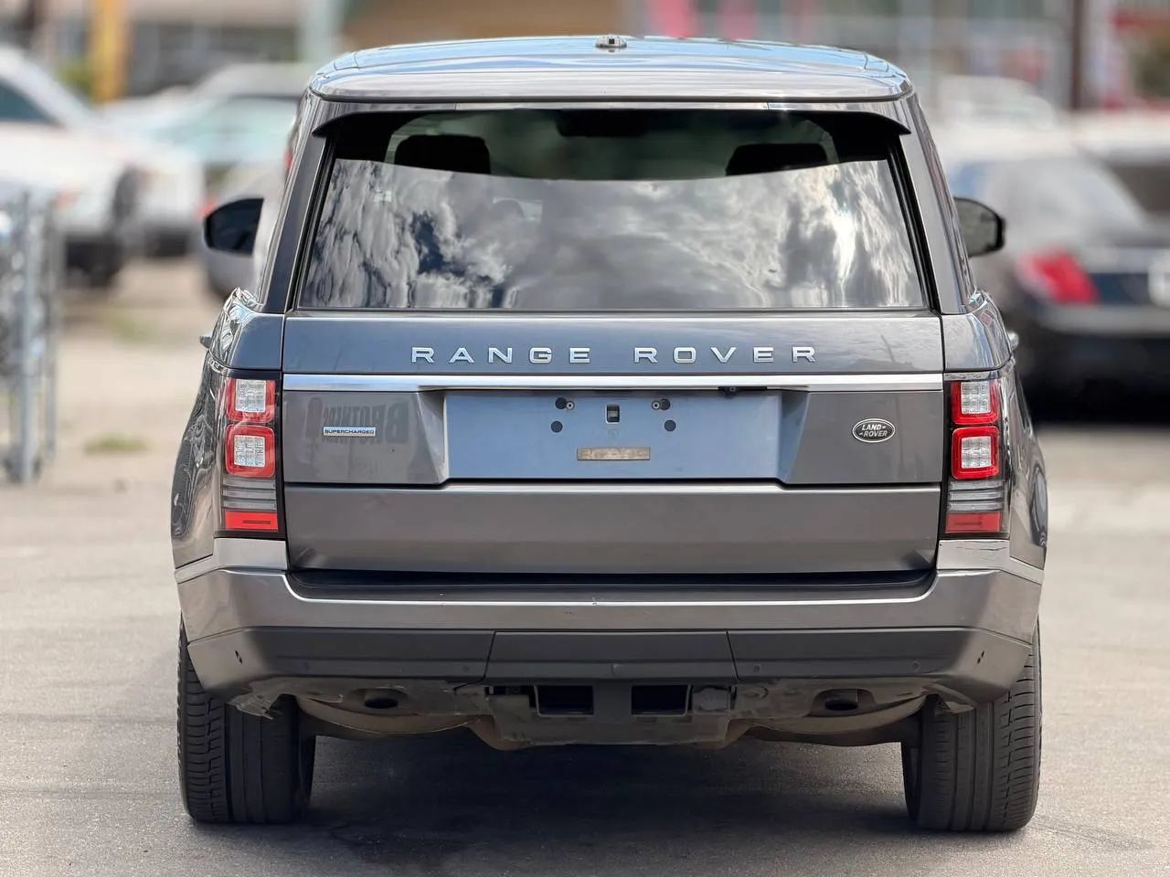 Used 2015 Land Rover Range Rover Long Wheelbase Supercharged AWD/4WD image 16