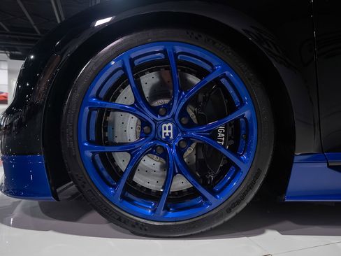 Used 2018 Bugatti Chiron image 42