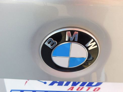 Used 2017 BMW 330e image 14