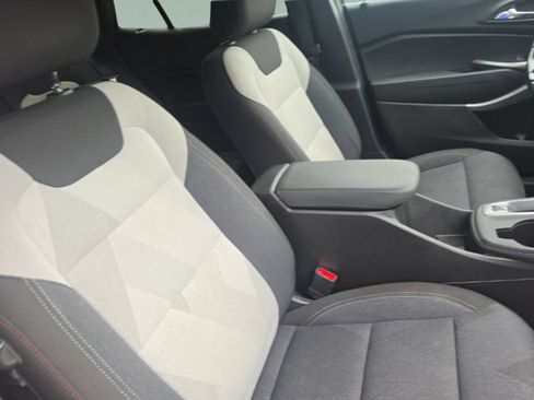 Used 2024 Chevrolet Trax RS w/ Driver Confidence Package FWD image 28