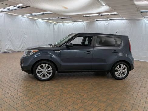 Used 2016 Kia Soul + FWD image 4