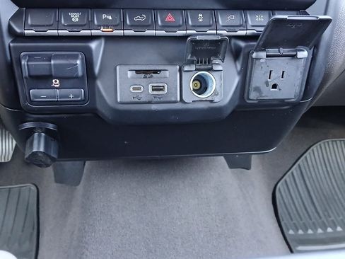 Used 2021 Chevrolet Silverado 2500 LT w/ Convenience Package AWD/4WD image 64