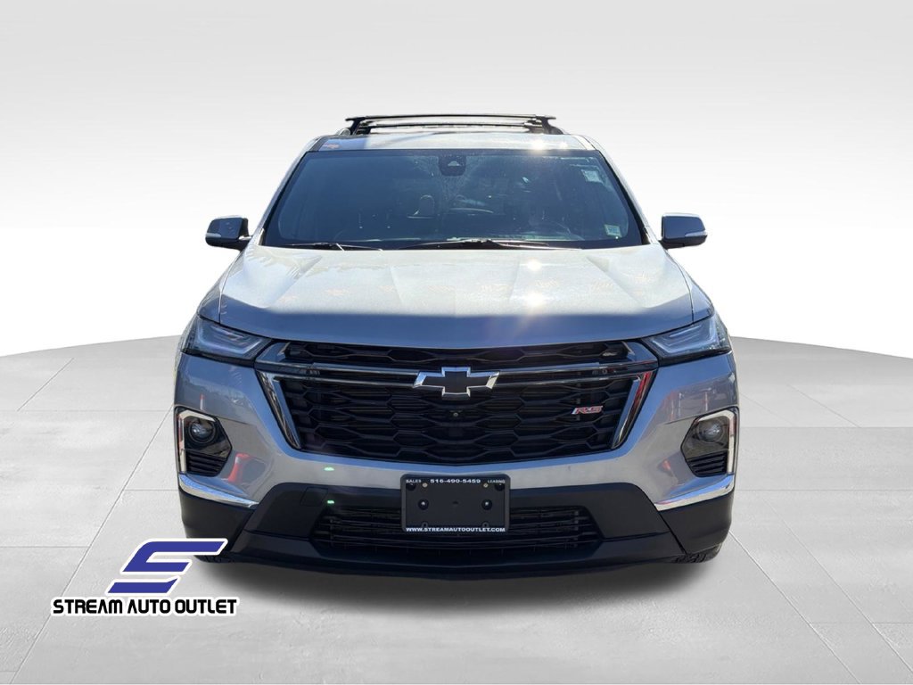 Used 2023 Chevrolet Traverse RS w/ LPO, Floor Liner Package AWD/4WD image 2