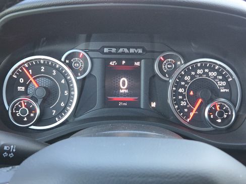 New 2026 RAM 1500 Big Horn AWD/4WD image 13