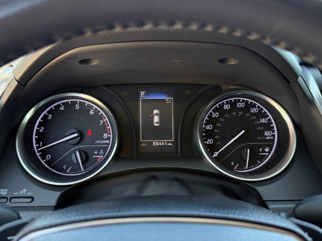 Used 2020 Toyota Camry SE FWD image 19