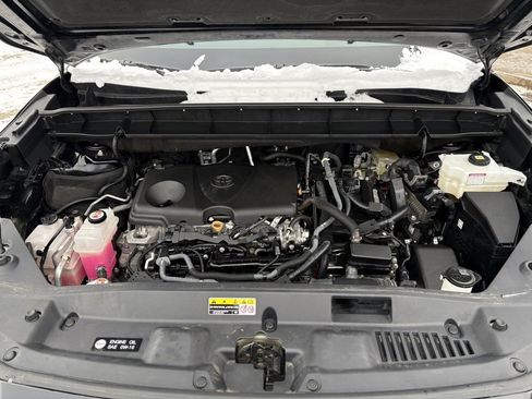 Certified 2023 Toyota Highlander LE image 8